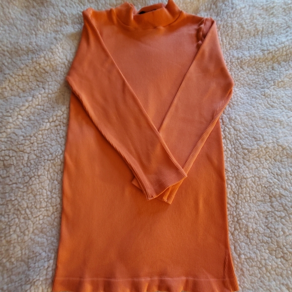 Bebe, 3/4 sleeve, ribbed top - Picture 3 of 3